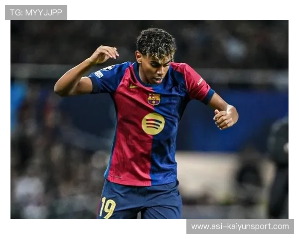 巴萨核心续约中，巴萨核心续约中锋是谁